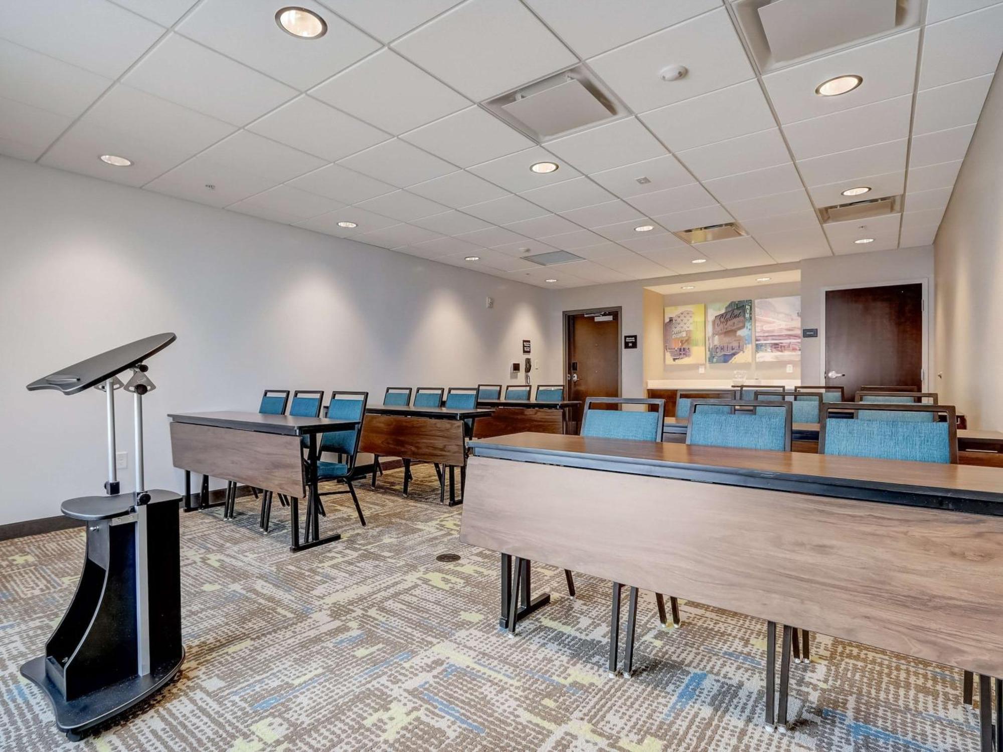 Hampton Inn & Suites Cincinnati Midtown Rookwood 외부 사진