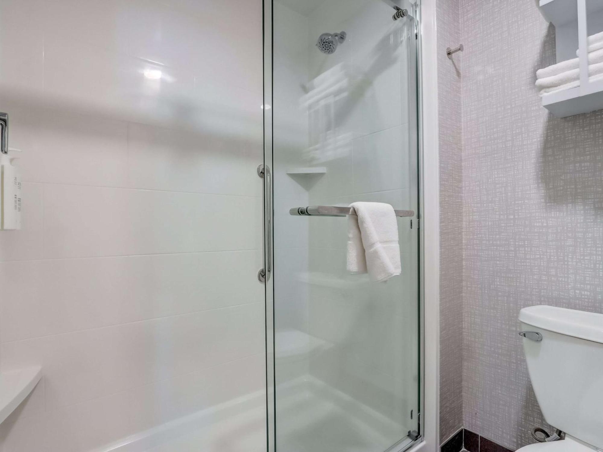 Hampton Inn & Suites Cincinnati Midtown Rookwood 외부 사진